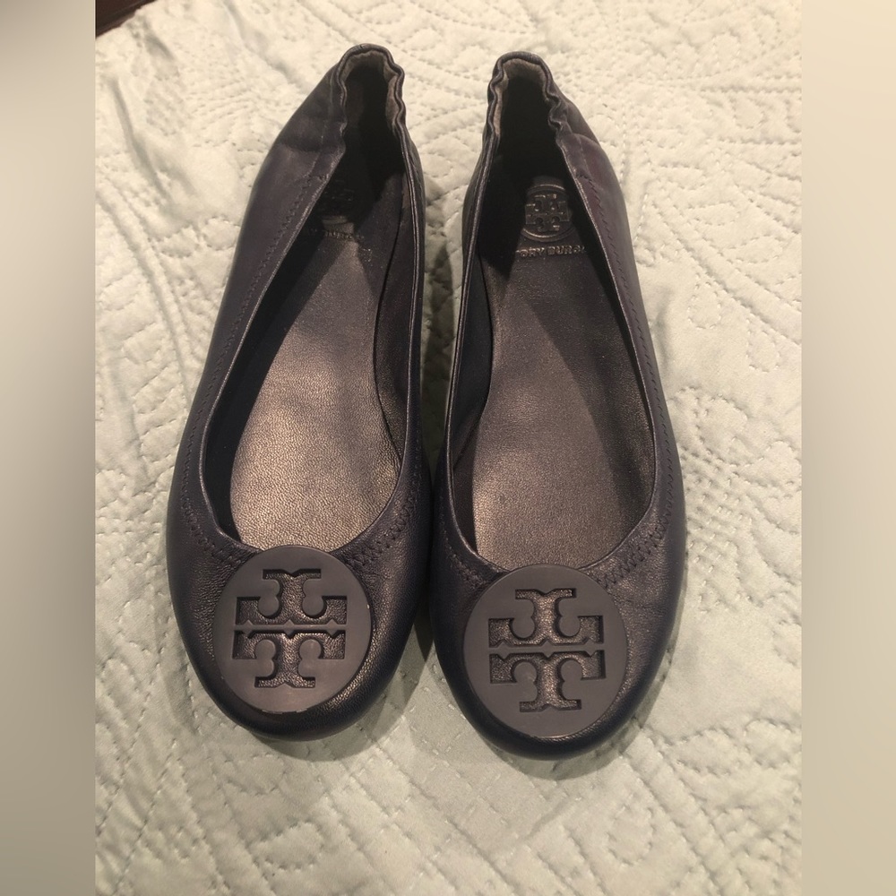Tory Burch 8M Navy Blue Minnie Travel Flat